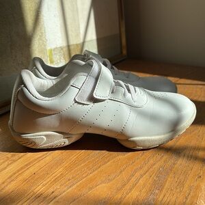 🐳 Baxinier white split sole dance shoes: